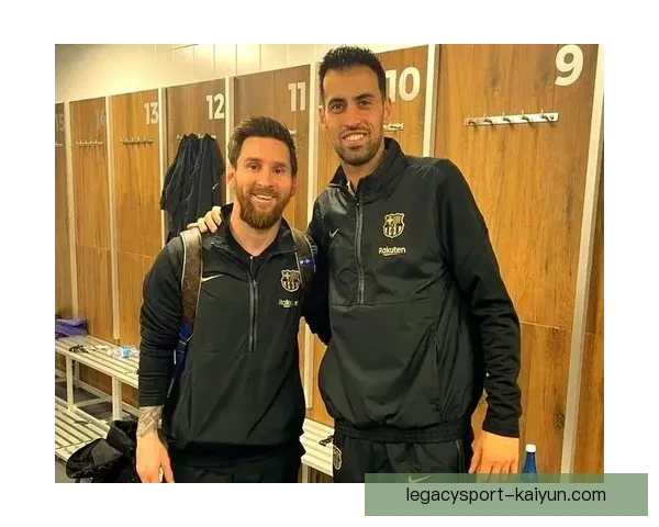 布斯克茨技术特点分析：控球稳健与传球精准的结合。