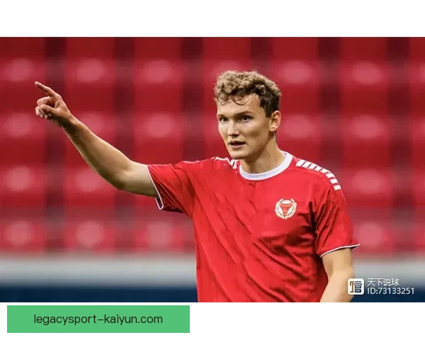 金玟哉长传技术精准，状态回暖备受关注