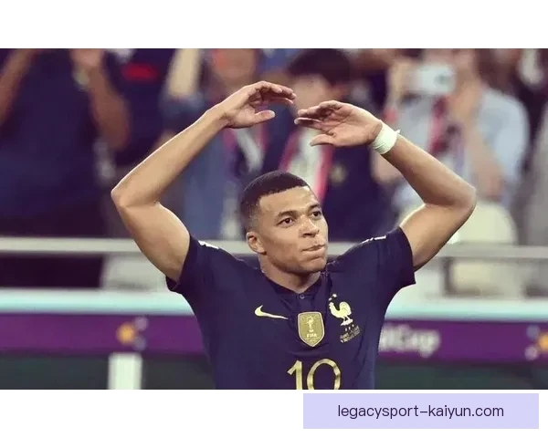 罗德里展现现代后腰典范状态，近期表现稳健引人关注